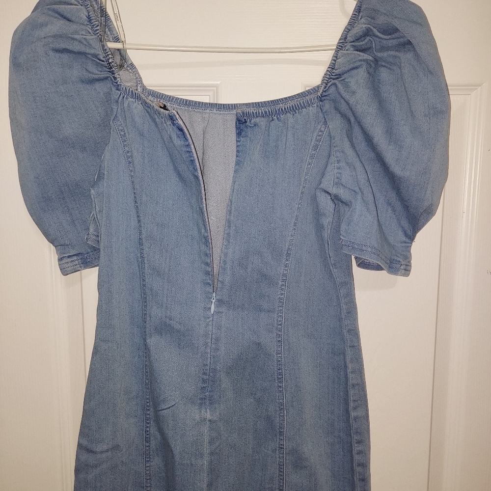 Dress - Picture 2 of 5